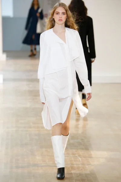 Look 8
